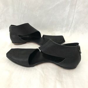 Cydwoq flat sandal